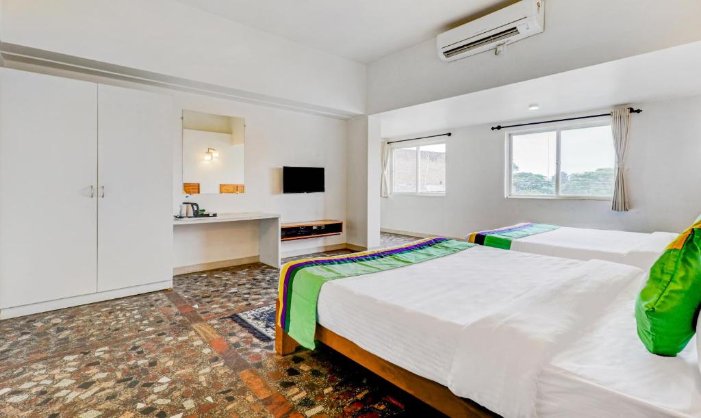 Capital O 71891 Benaka Residency