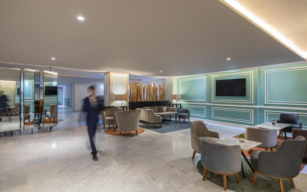Pub/salon