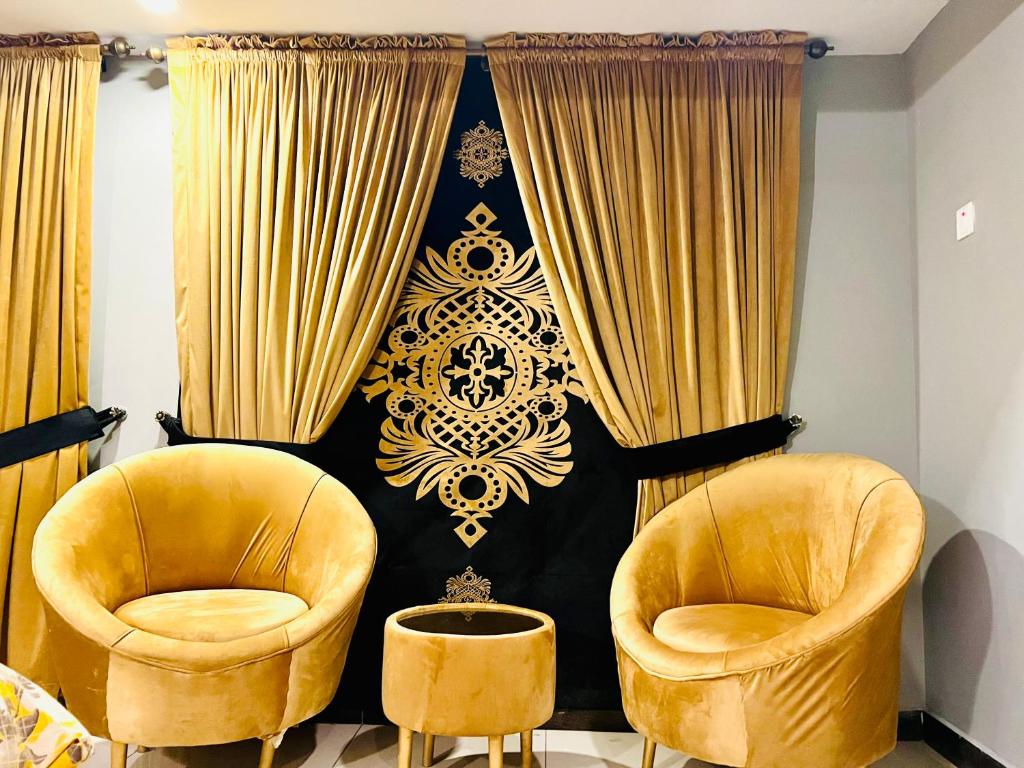 Lavish one bedroom apartment in Bahria town photo