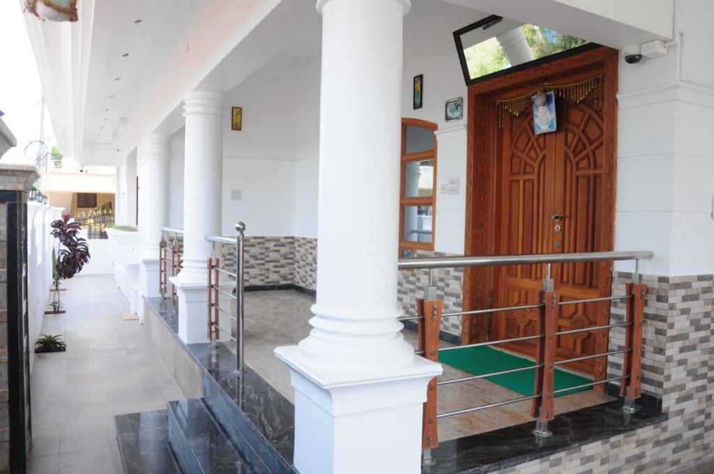 Shri Sai Baba Homestay - EB Colony - Trichy photo