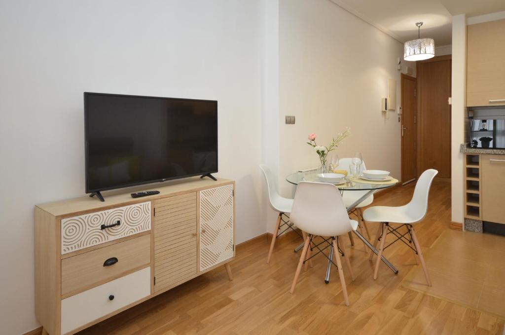 Apartamento zona exclusiva con garaje gratis y Netflix - 2