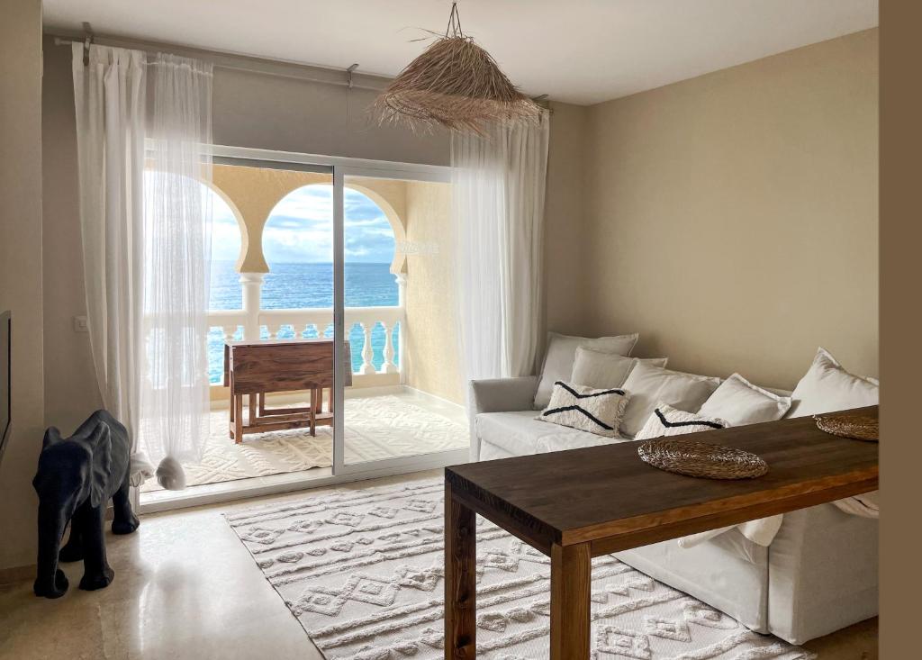 SEA SUITE Romantic Beachfront Apartment Cotobro Beach, Almuñecar - 3