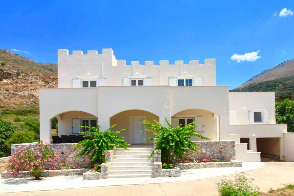 Villa Itilo, Neon Oitilon