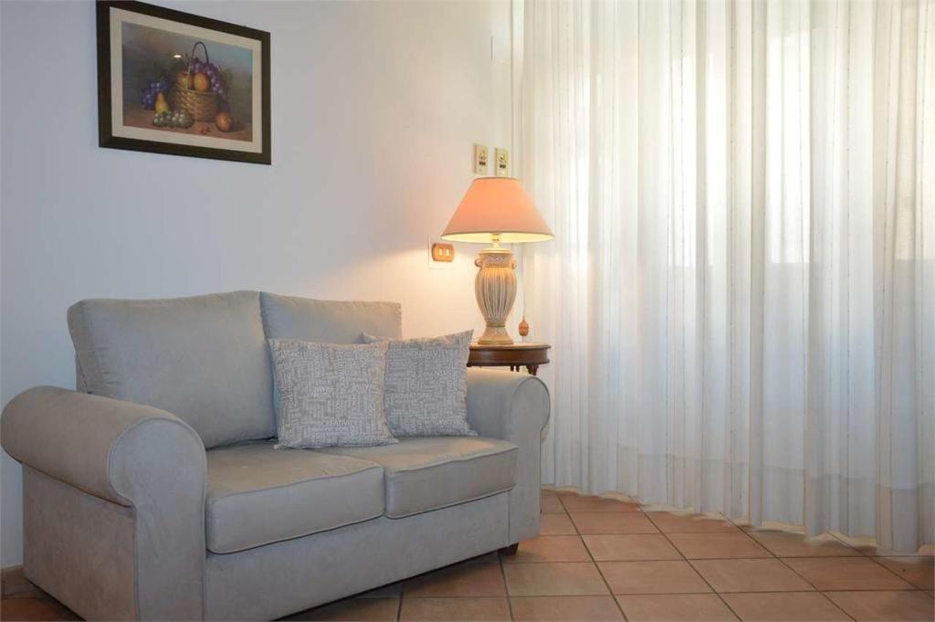 Happy Holiday — Hotel in Avola