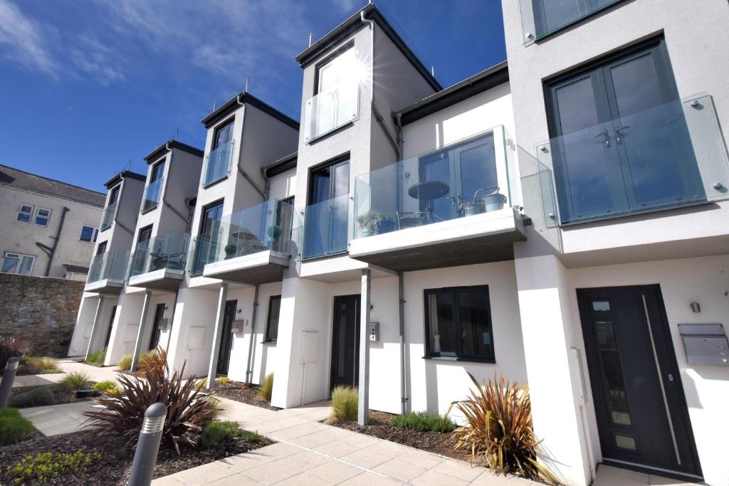 3 Grove Mews, Seaton