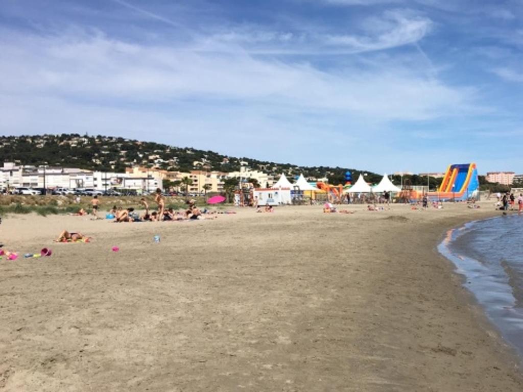 Appartement T2 cabine avec climatisation, parking privatif à Sète - FR-1-338-466 - 2