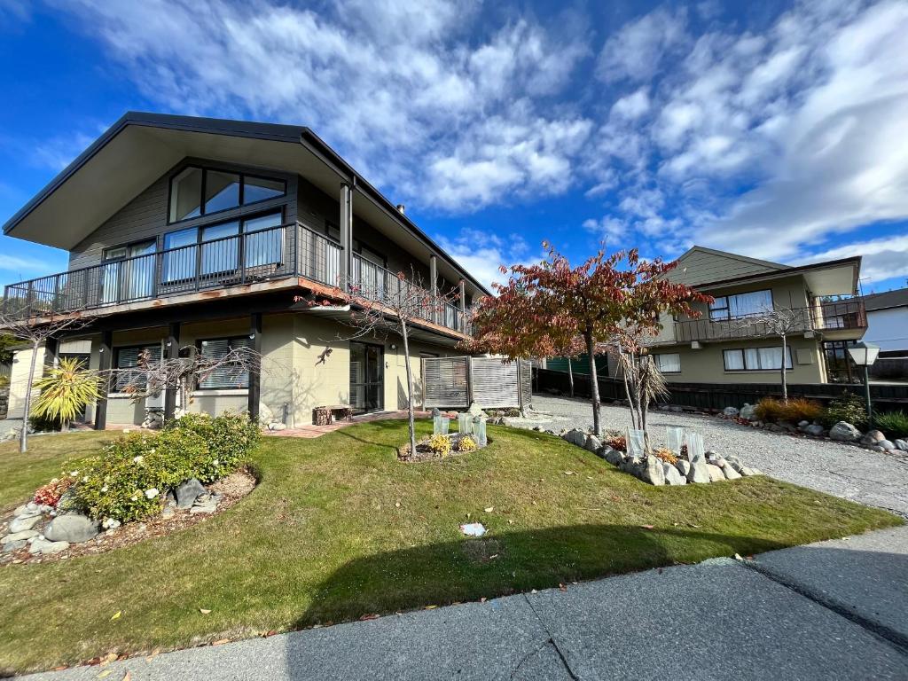 Flat Rock — Hotel in Lake Tekapo