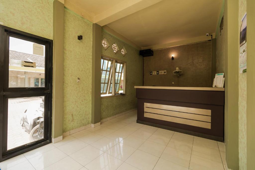 OYO 182 Nugraha Residence photo