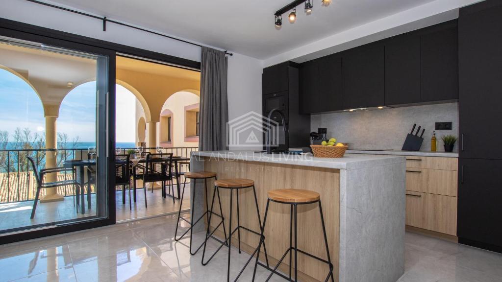 Contemporary loft style apartment with amazing sea views and with direct access to the beach from the community - 2