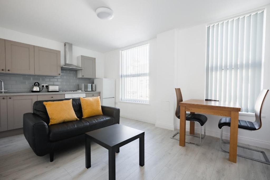 Platform Stadium apartment with parking, Hull