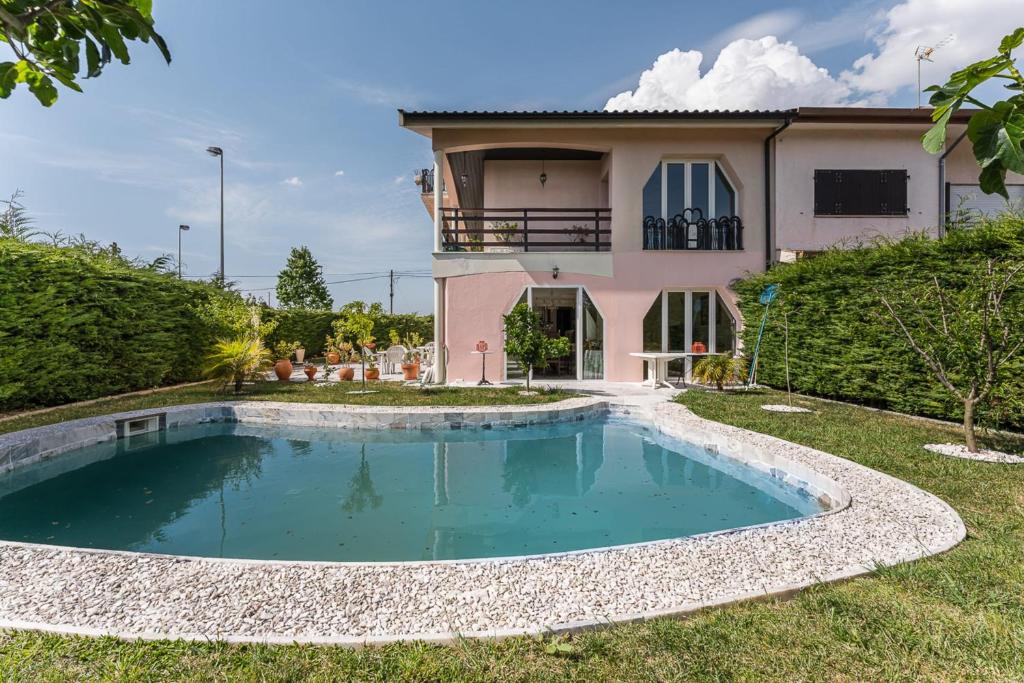 Guest H4U - Villa Garden & Pool, Póvoa de Varzim