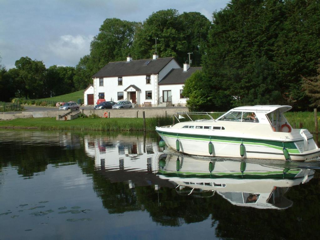 Corrigans Shore House — Hotel in Enniskillen