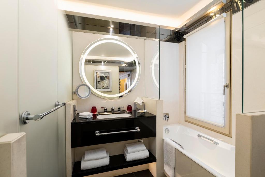 Bathroom, Hotel Montaigne in Paris