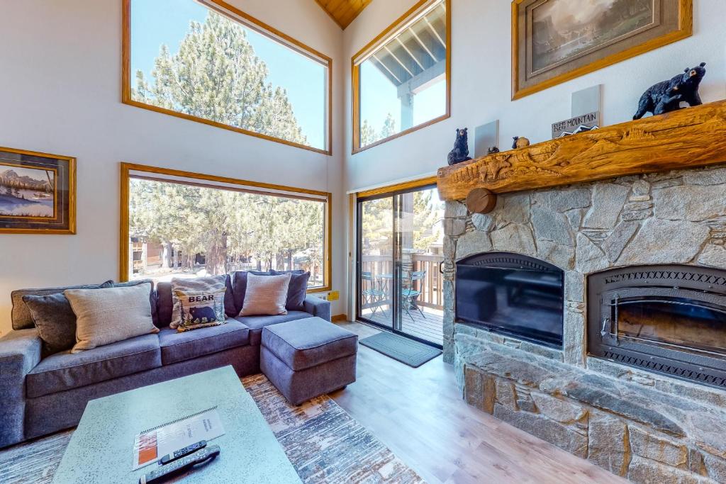 Summit 70, Mammoth Lakes