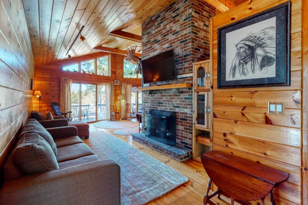 Camp on Brandy, Naples