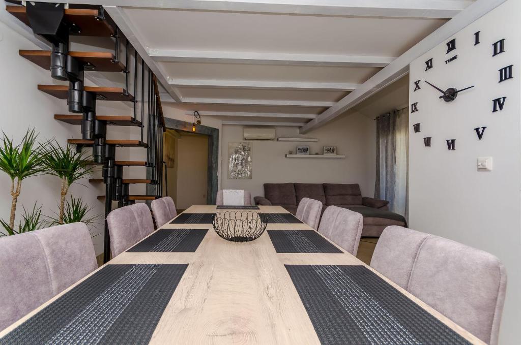 Apartment Dora, Trogir