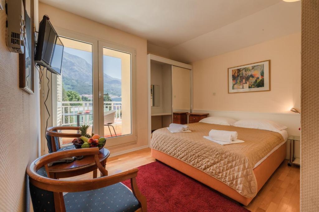 Apartel Park Osejava — Hotel rooms in Makarska, Split-Dalmatia