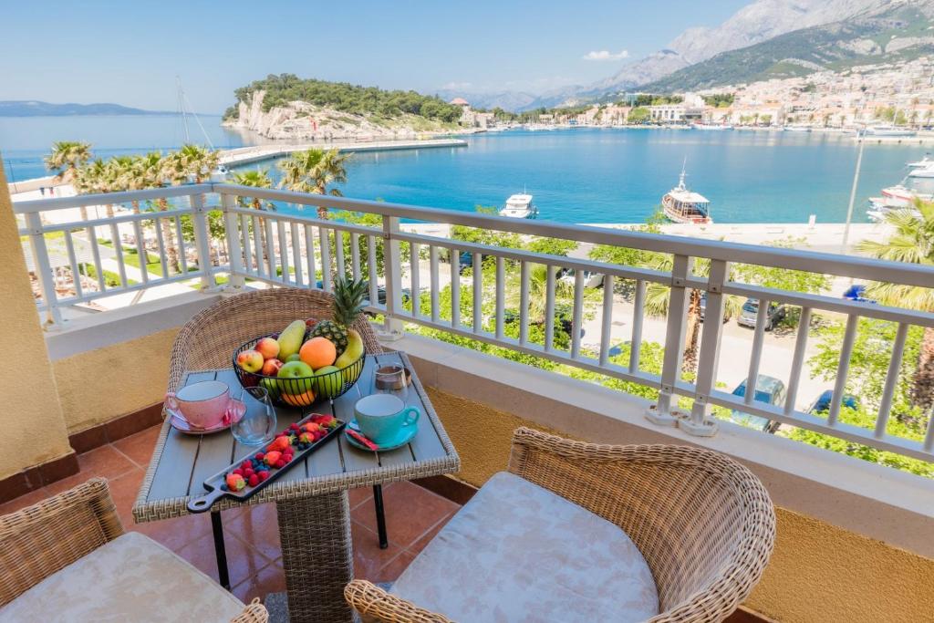 Apartel Park Osejava — Hotel rooms in Makarska, Split-Dalmatia