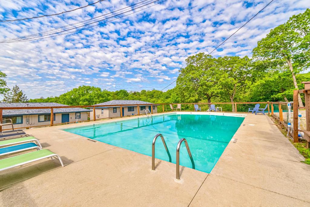 Harper Valley Resort - Kimberling City MO photo