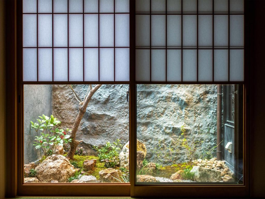 慶有魚·知恩(Kyotofish·Chion)*门前百年垂樱千年楠木知恩院唯一百年町屋*地暖赏庭浴缸