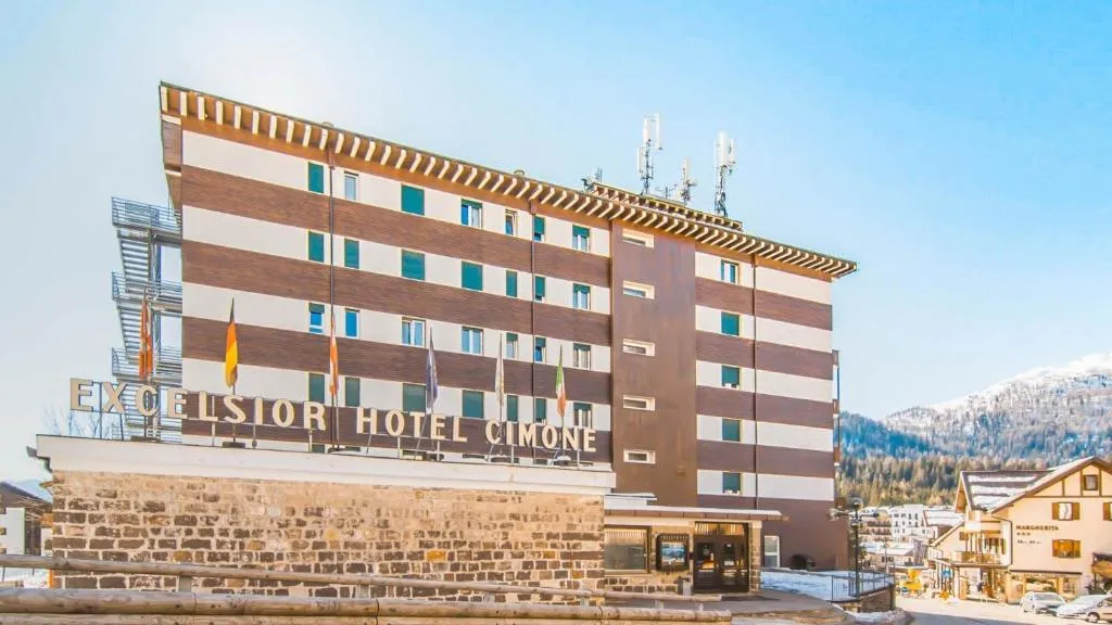 Excelsior Hotel Cimone LowCost, hotel in San Martino di Castrozza