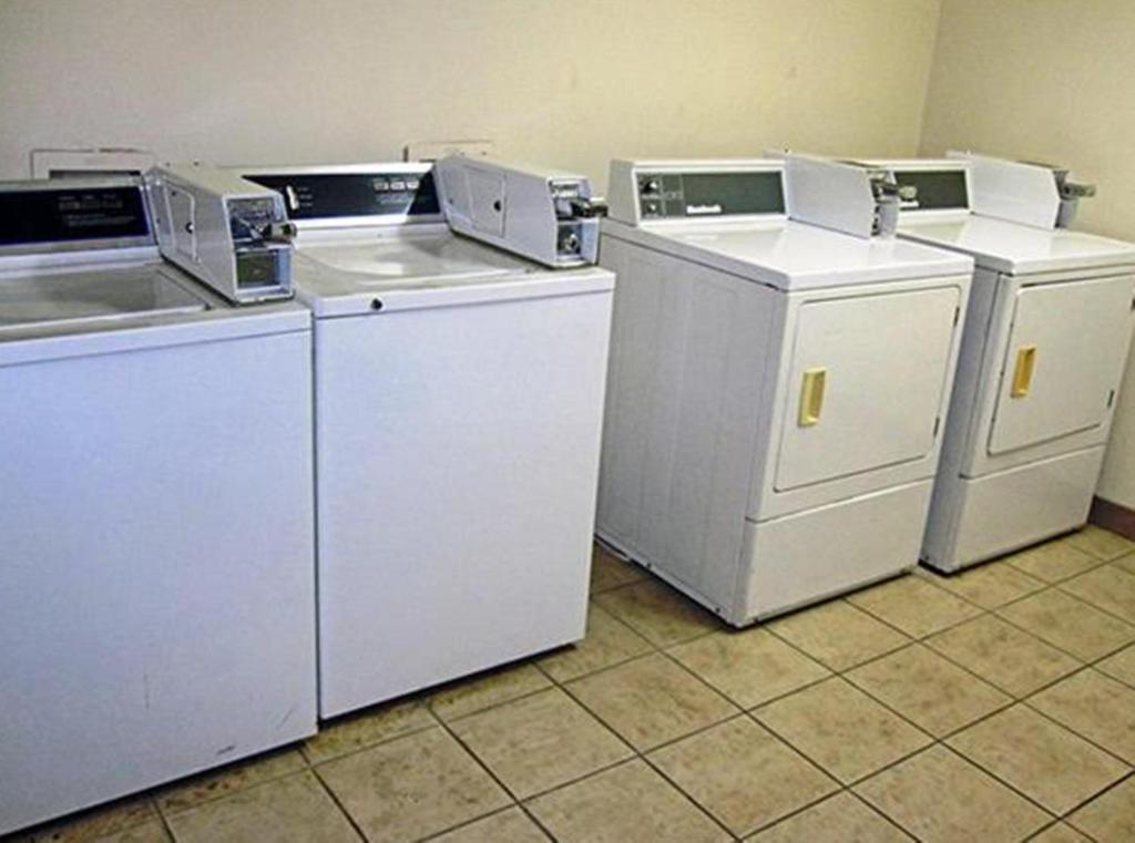 Motel 6-Houston, TX - East photo