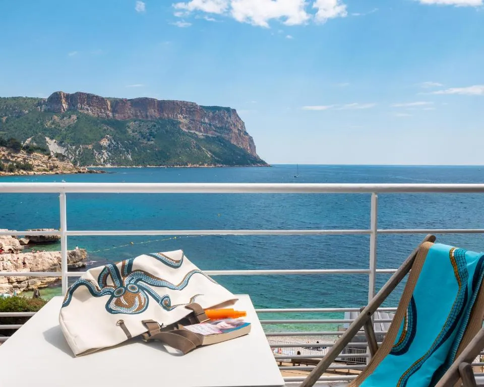 Hotel de La Plage - Mahogany, hotel in Cassis