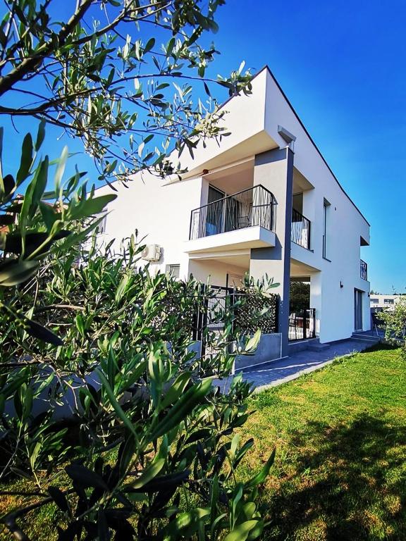 Apartments La Mar Zambratija photo