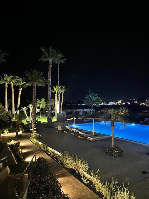 Ixia Dream hotel - Adults only — Basen in Ialissos, Wyspy Egejskie Południowe