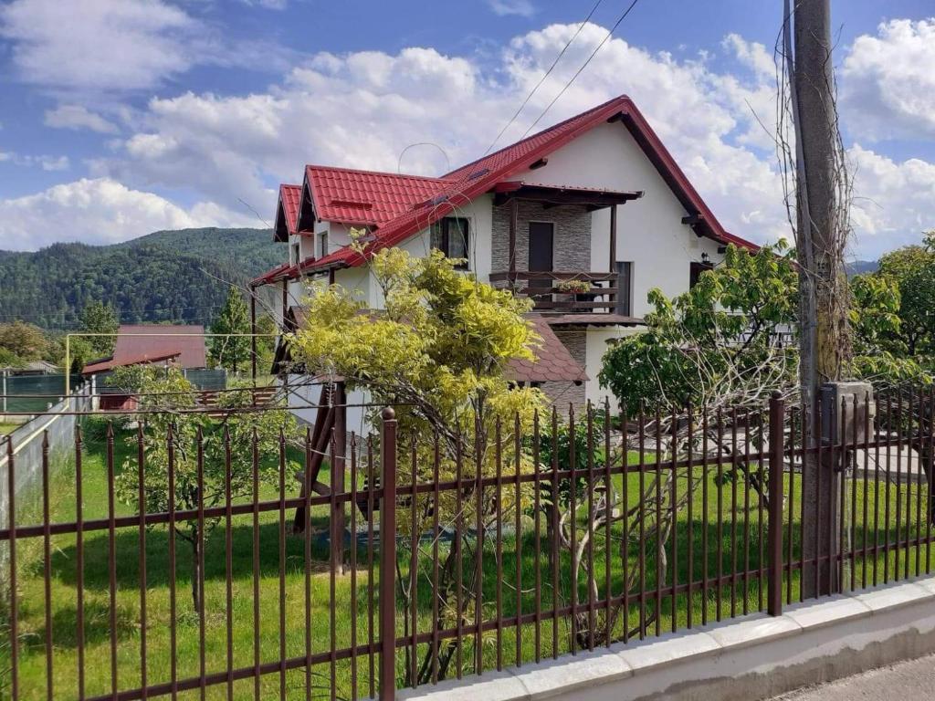 дома гуру. дом гуру. дома гуру. дома гуру. Riului.