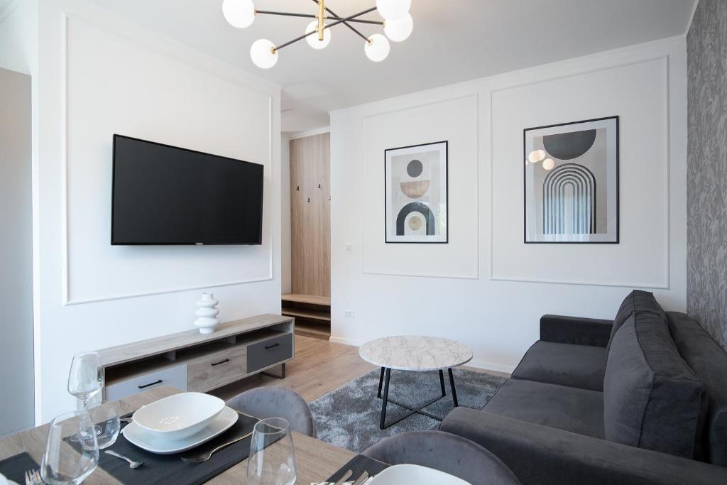 Golden Gate apartment, Pula