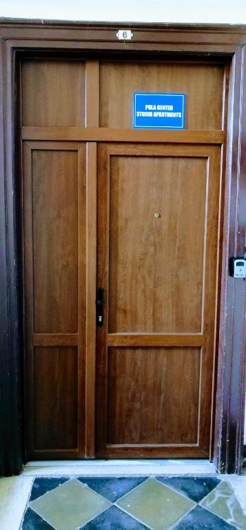 Pula Center Studio Apartments photo