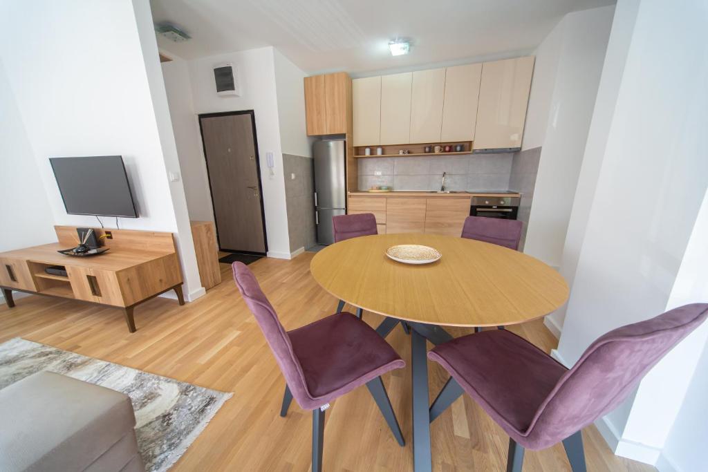 East Side Apartment - 2