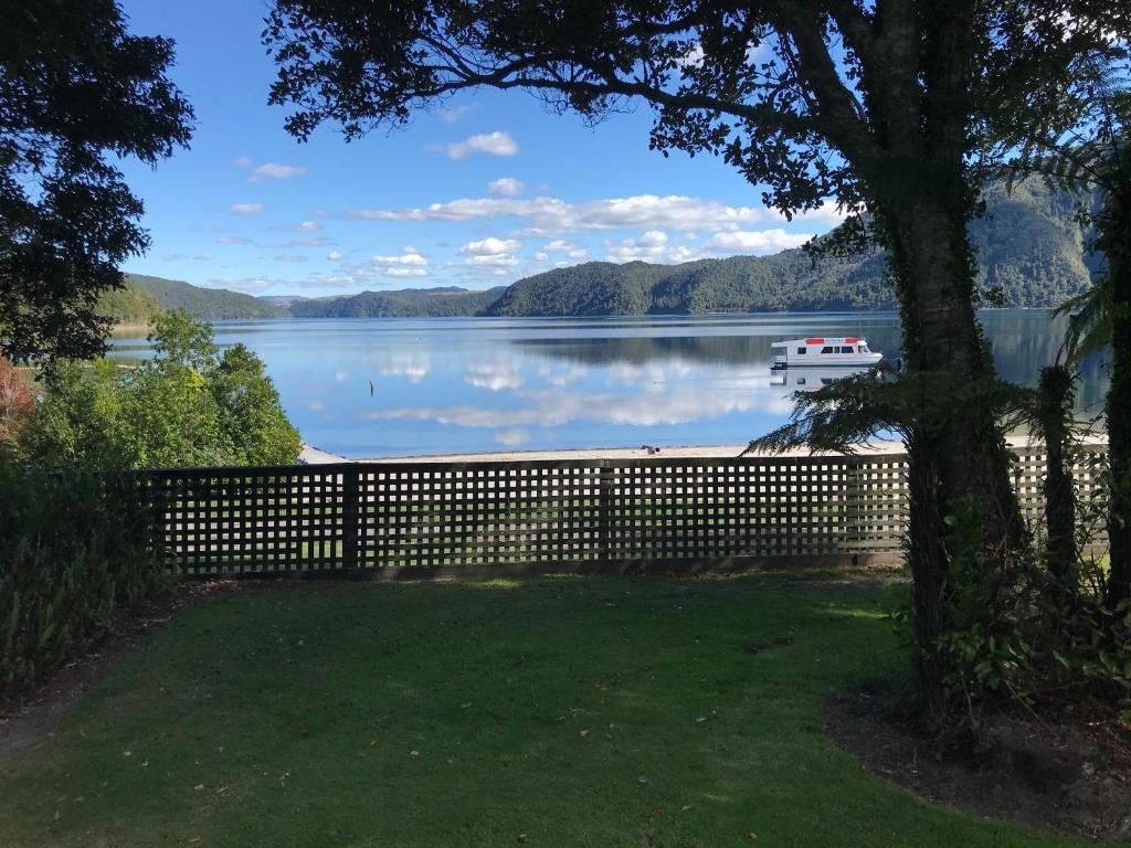Lakes Lodge Okataina photo
