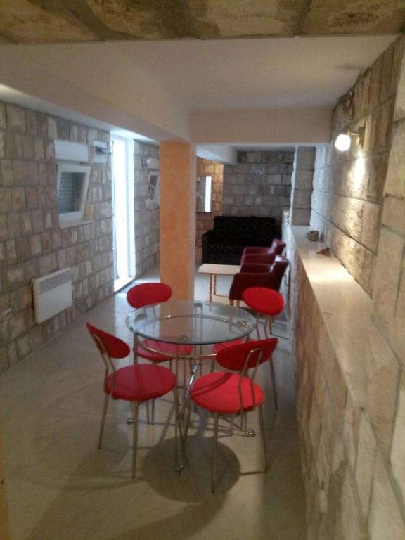 Balkan appartman, Krasići