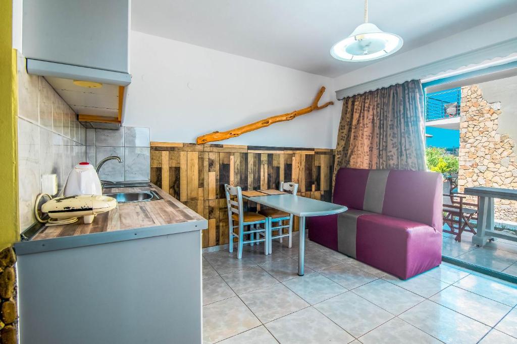 Mirage Arillas Studio Type A9, Arillas