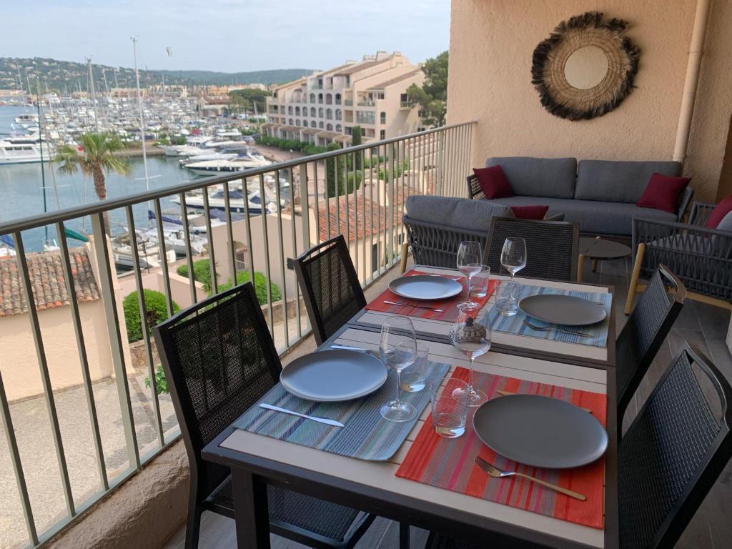 Mon Ecrin sur la marina du Golfe de St Tropez - 1