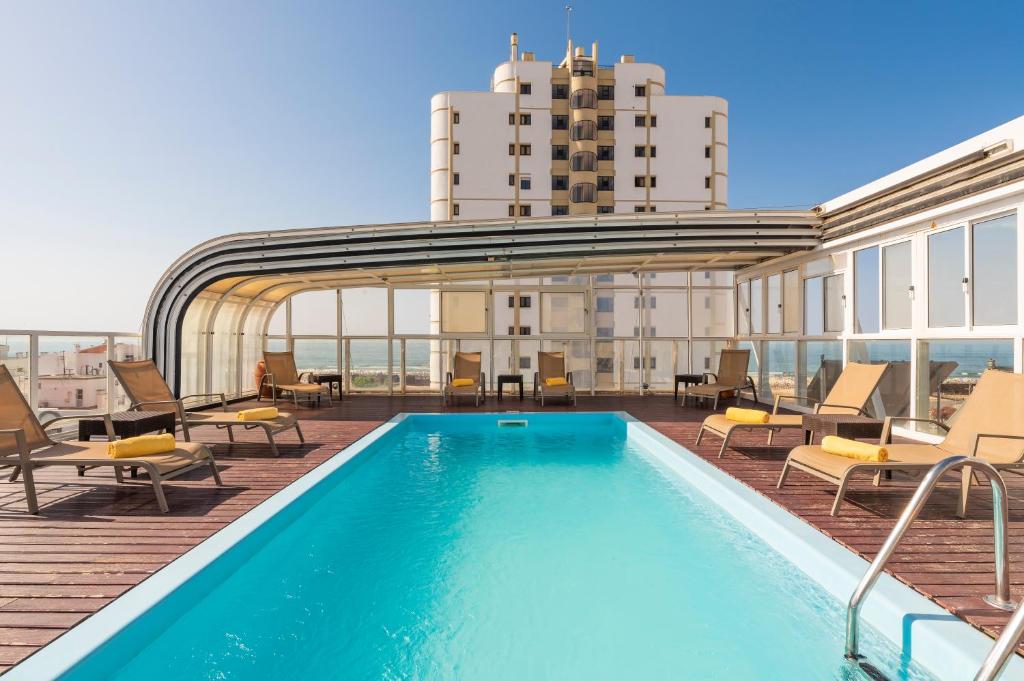 Swimming pool, Hotel Baia De Monte Gordo in Vila Real de Santo Antonio