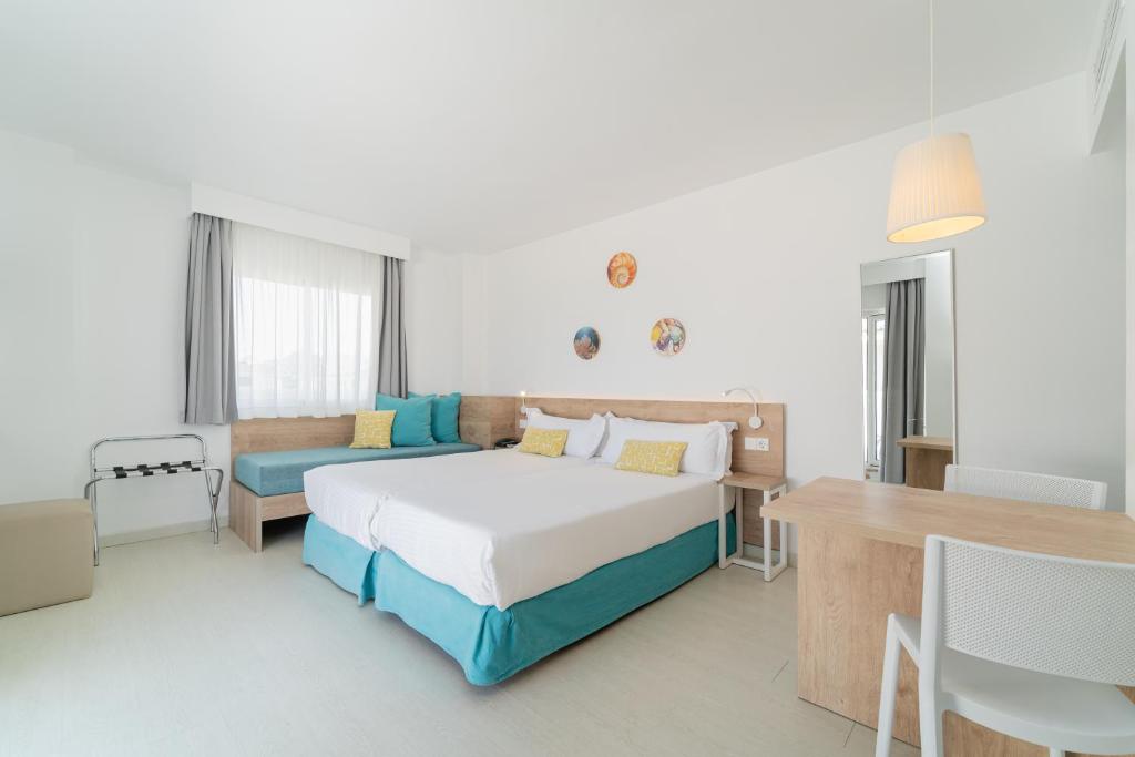 Apartamentos Ferrer Tamarindos photo