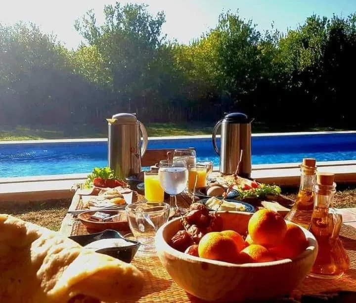 Dar Khedija，位于El Kheriba的酒店