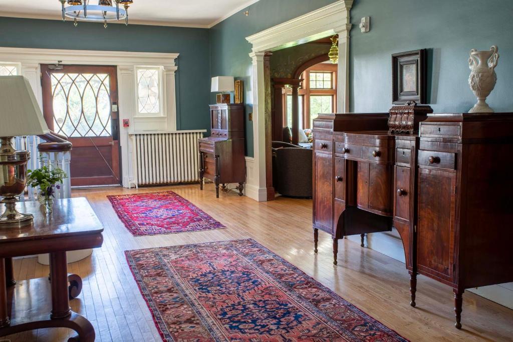 The Hartness House photo