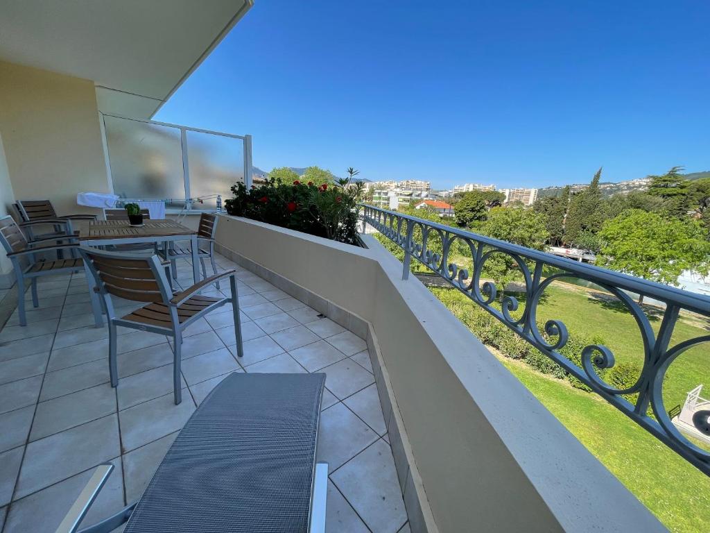 Appartement 321 avec deux chambres - LES SUITES DE ROBINSON - Résidence avec piscine en bord de Siagne, à Mandelieu-La-Napoule - 5