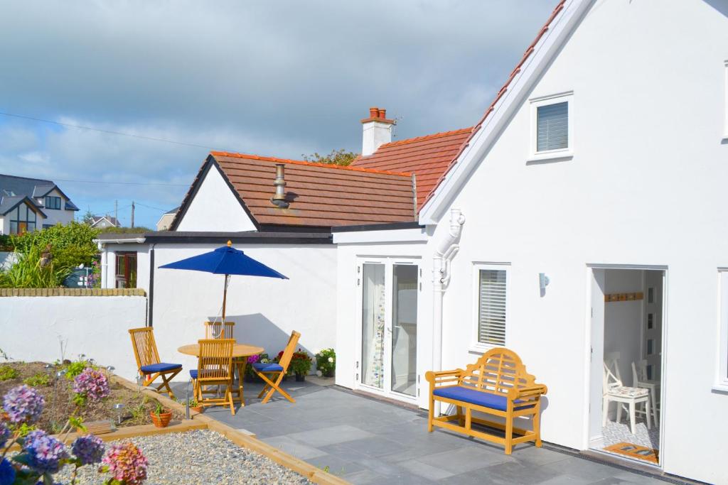 One Dolfor, Pwllheli