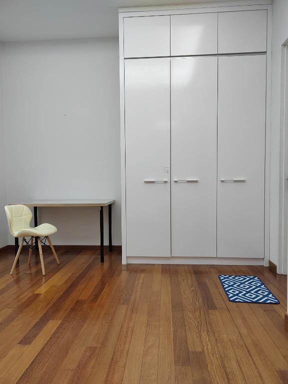 Executive 2-Bedroom Next to Paradigm Mall and New World Hotel photo