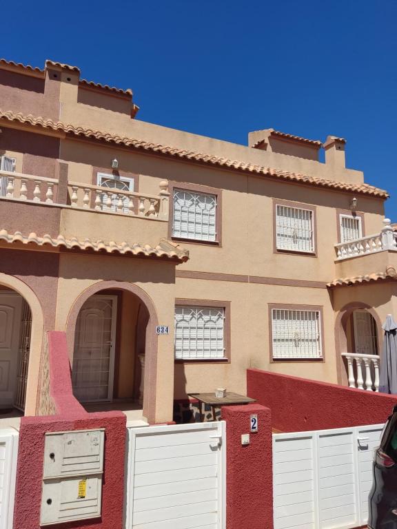 Chill Retreat AC Bungalow in Gran Alacant - 3