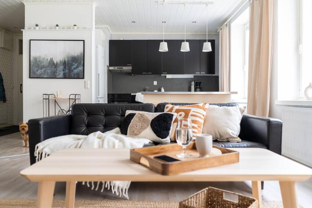 Great location between Ratina and Nokia Arena — Hotel in Tampere