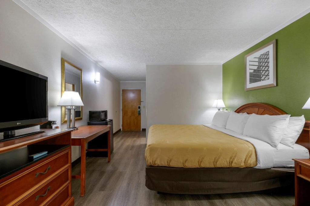 Quality Inn - Roxboro South photo