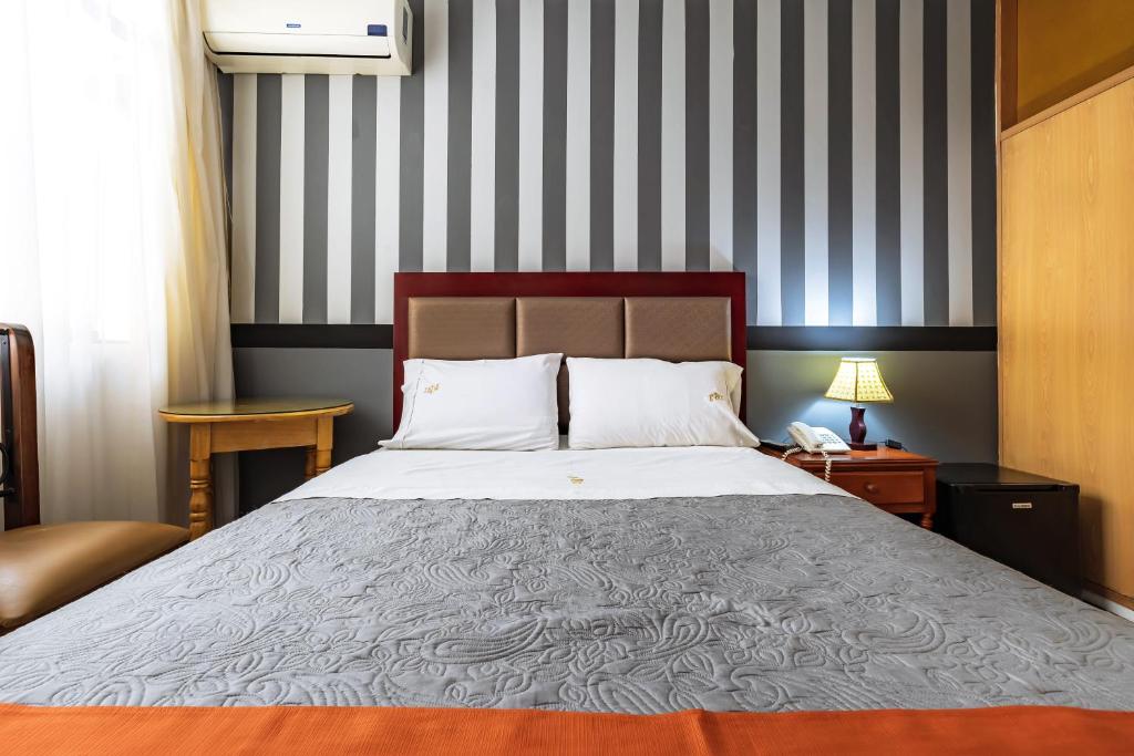 Recreo Hotel — Hotel in Trujillo