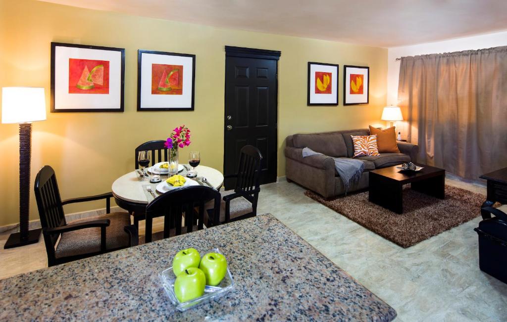 Coromuel Condo - 3