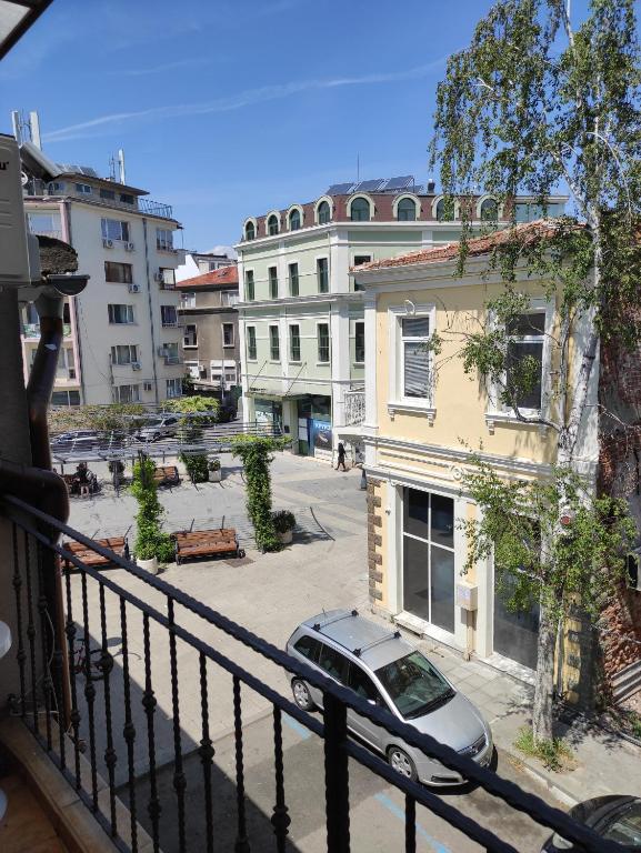 ALEKS Top Center, Burgas